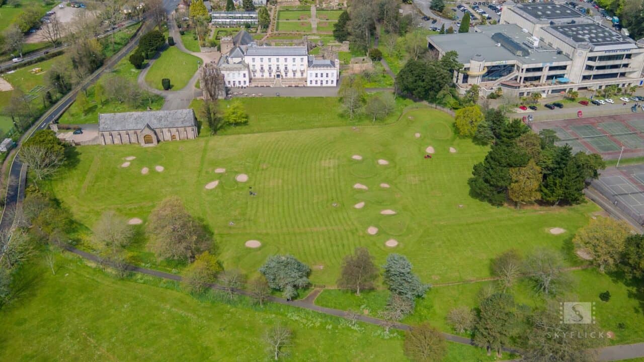 Abbey Park Pitch n Put