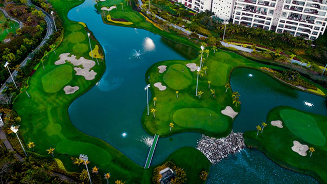 The Lakes Course